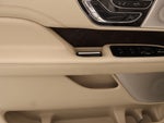 2020 Navigator Thumbnail 18