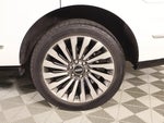 2020 Navigator Thumbnail 21