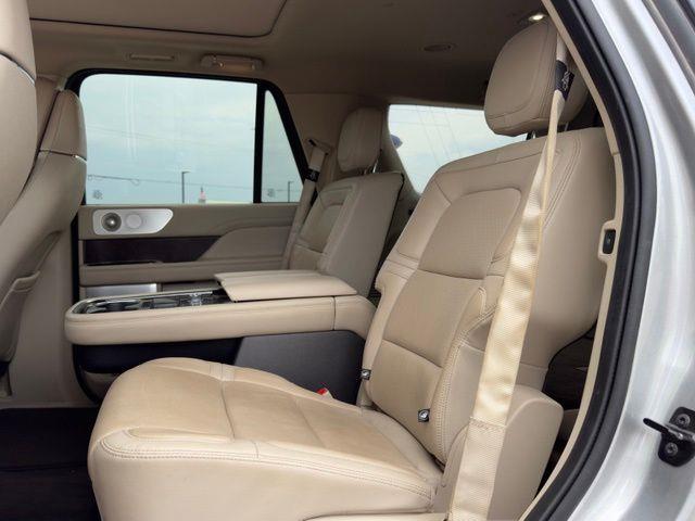 2020 Lincoln Navigator - $25,923