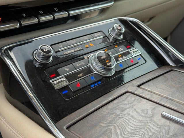 2020 Lincoln Navigator - $25,923
