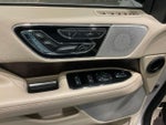2021 Navigator Thumbnail 8