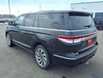 2022 Navigator Thumbnail 3