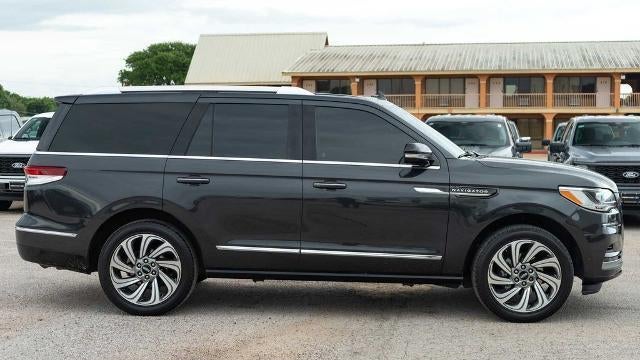 2023 Lincoln Navigator Standard