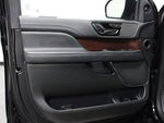 2023 Navigator Thumbnail 10
