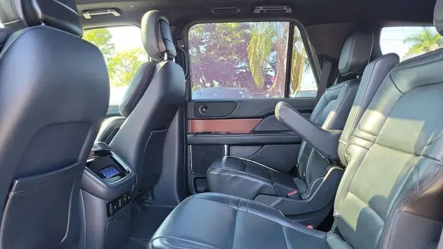 2022 Lincoln Navigator Standard