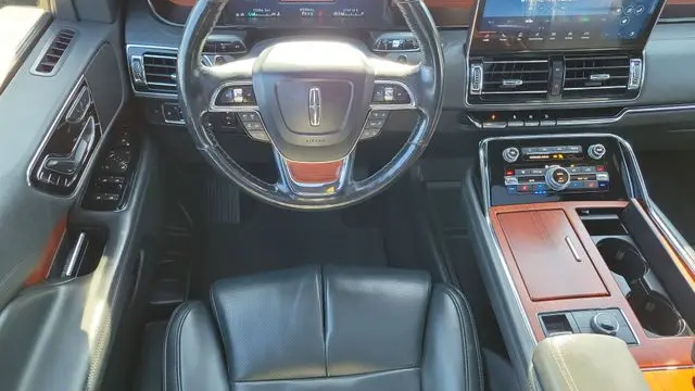 2022 Lincoln Navigator Standard