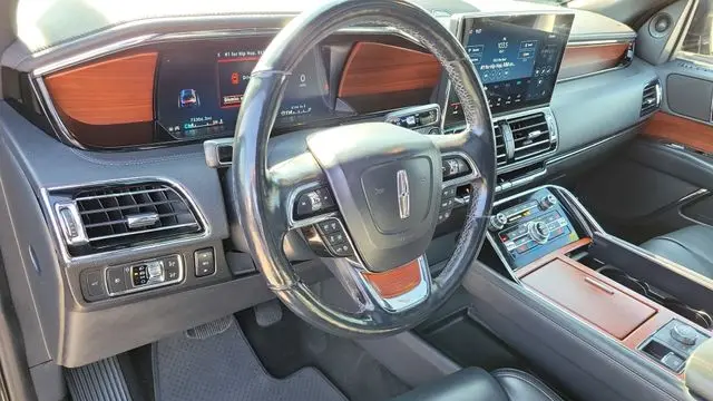 2022 Lincoln Navigator Standard