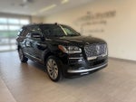 2024 Navigator Thumbnail 4