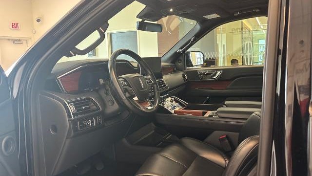 2024 Lincoln Navigator Premiere