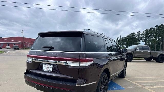 2024 Lincoln Navigator Premiere