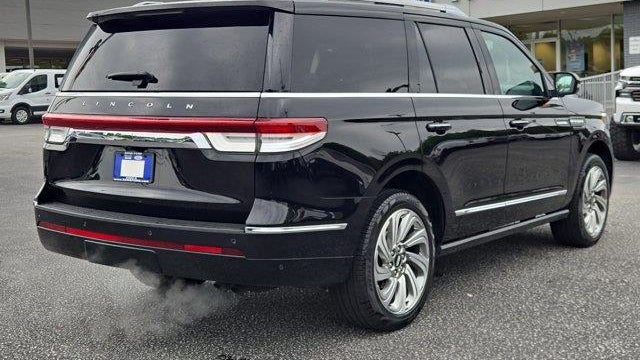 2024 Lincoln Navigator Premiere