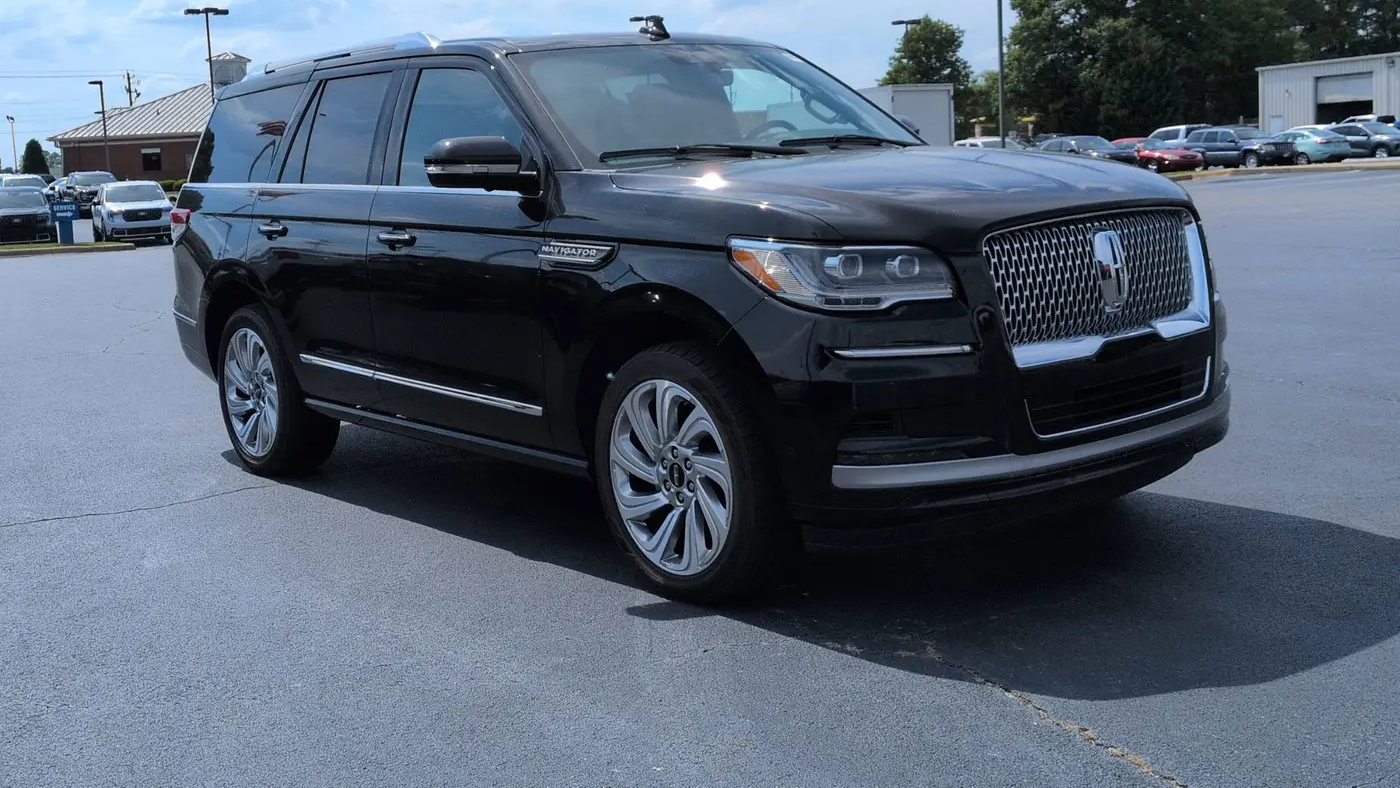 2024 Lincoln Navigator Premiere