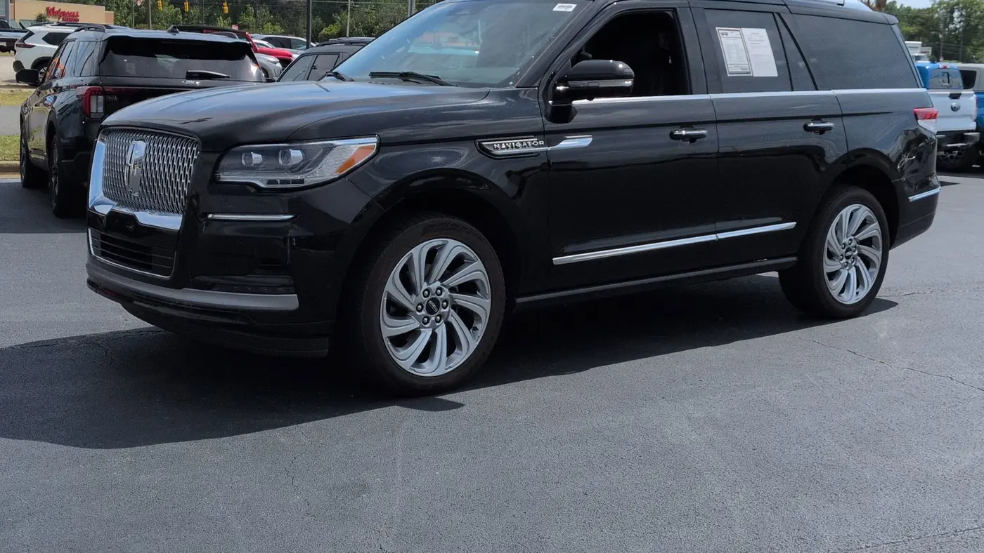 2024 Lincoln Navigator Premiere