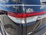 2023 Navigator Thumbnail 10