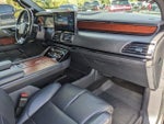 2023 Navigator Thumbnail 13