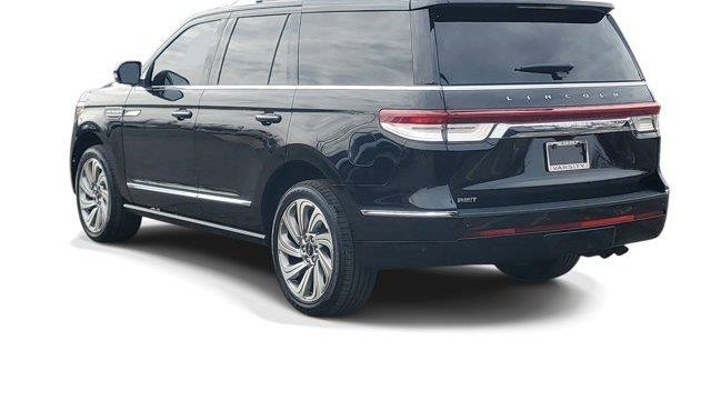 2023 Lincoln Navigator Standard