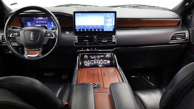 2024 Lincoln Navigator Premiere