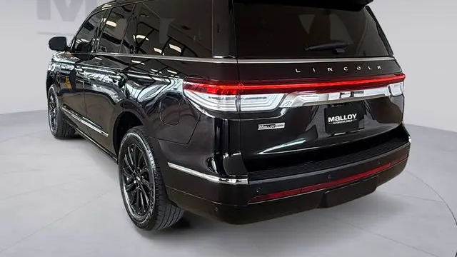 2024 Lincoln Navigator Premiere