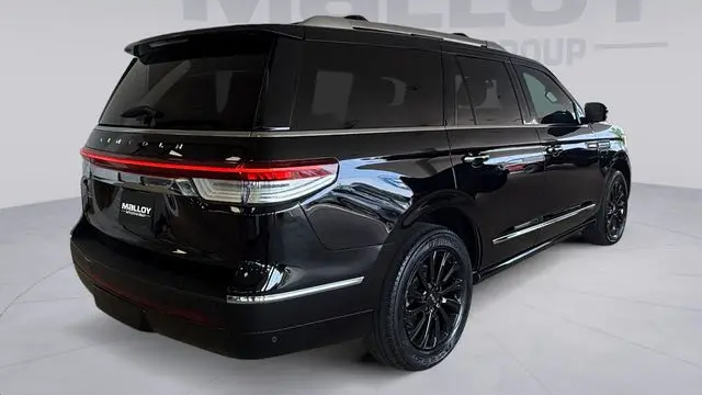 2024 Lincoln Navigator Premiere