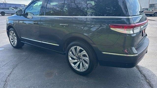 2024 Lincoln Navigator Premiere