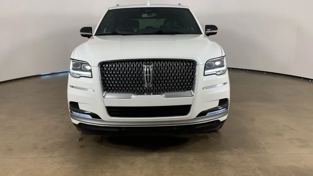 2024 Lincoln Navigator Premiere