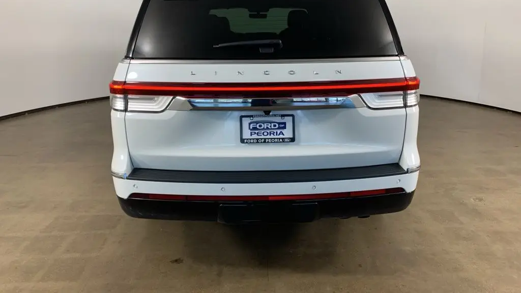 2024 Lincoln Navigator Premiere