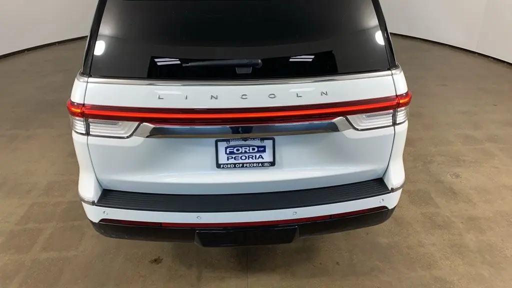 2024 Lincoln Navigator Premiere