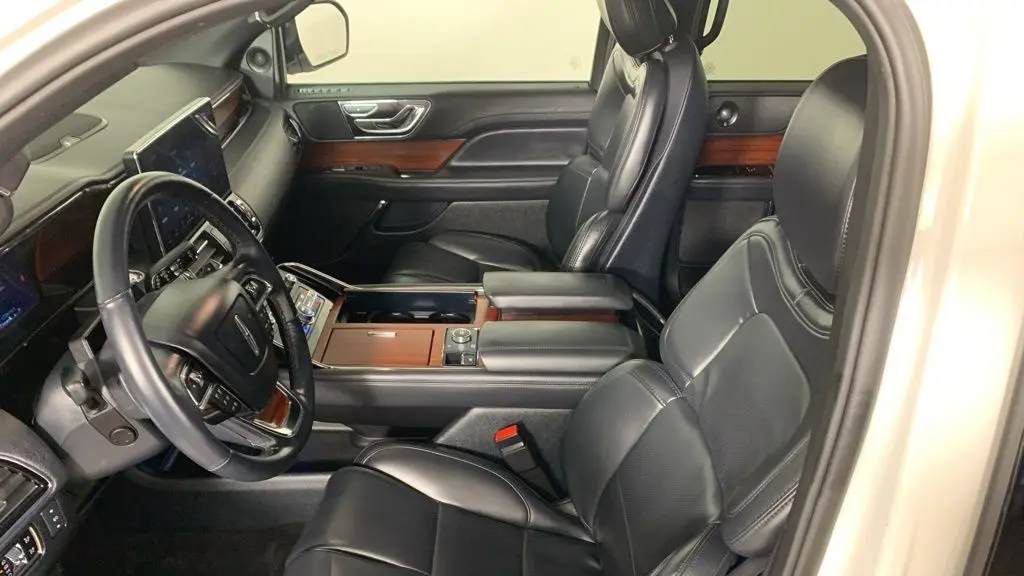 2024 Lincoln Navigator Premiere