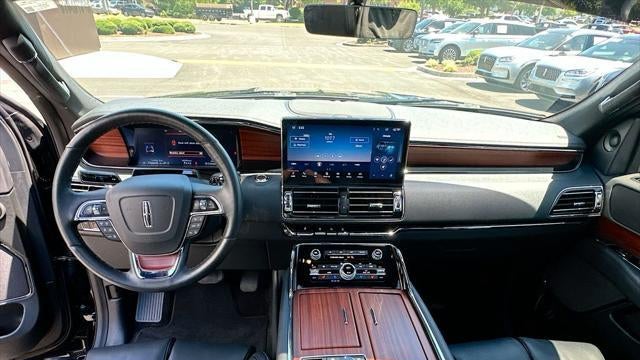 2024 Lincoln Navigator Premiere