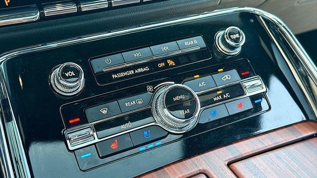 2024 Lincoln Navigator Premiere
