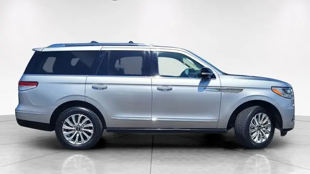 2024 Lincoln Navigator Premiere