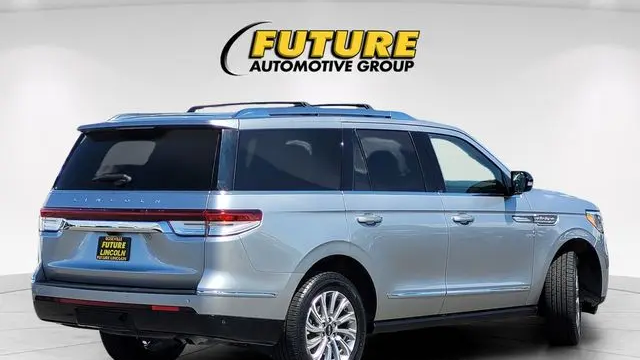 2024 Lincoln Navigator Premiere