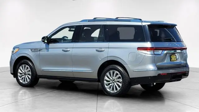 2024 Lincoln Navigator Premiere