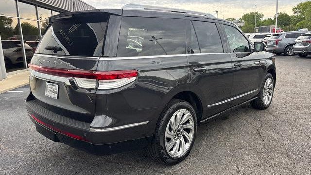 2024 Lincoln Navigator Premiere