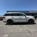 2019 Navigator Thumbnail 2