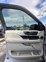 2019 Navigator Thumbnail 11