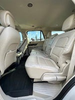 2019 Navigator Thumbnail 21