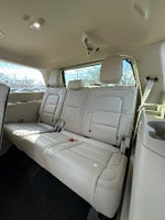 2019 Navigator Thumbnail 23