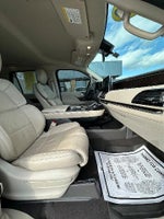 2019 Navigator Thumbnail 33