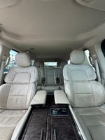 2019 Navigator Thumbnail 37