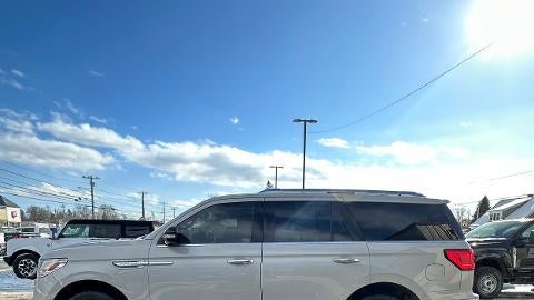 2019 Lincoln Navigator Base