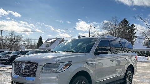 2019 Lincoln Navigator Base