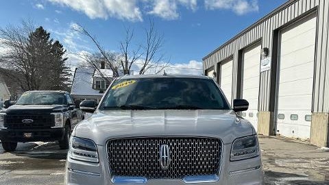 2019 Lincoln Navigator Base