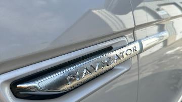 2019 Lincoln Navigator Base