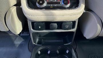 2019 Lincoln Navigator Base