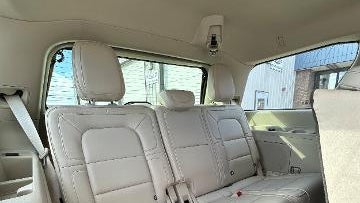 2019 Lincoln Navigator Base