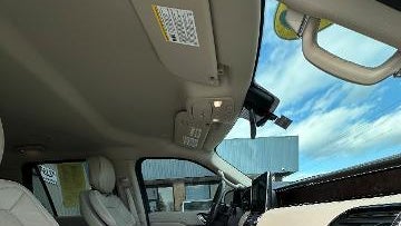 2019 Lincoln Navigator Base