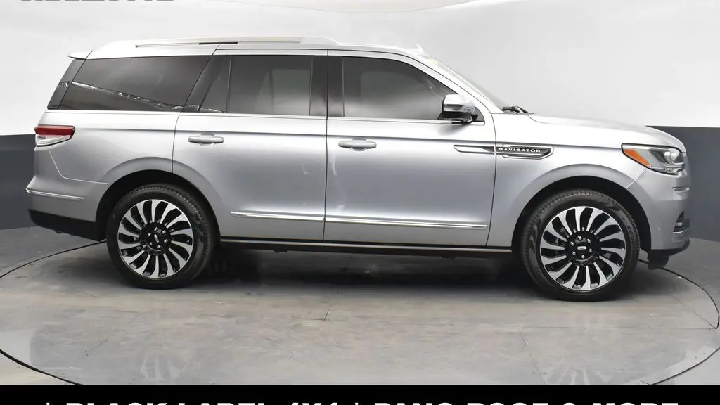 2023 Lincoln Navigator Black Label