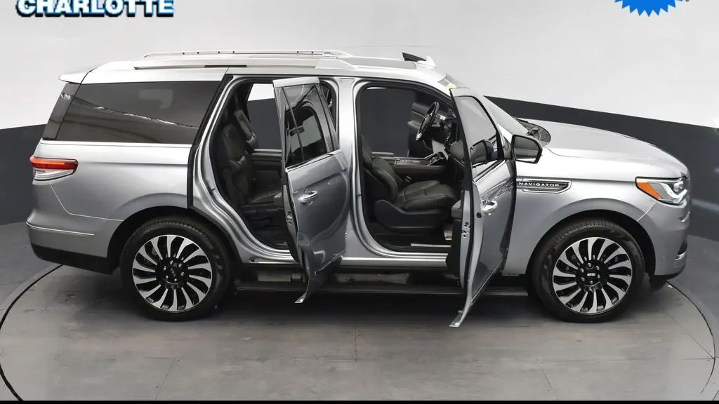 2023 Lincoln Navigator Black Label