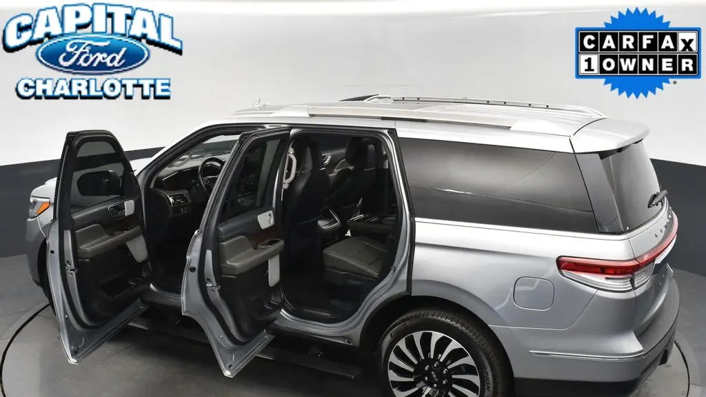 2023 Lincoln Navigator Black Label
